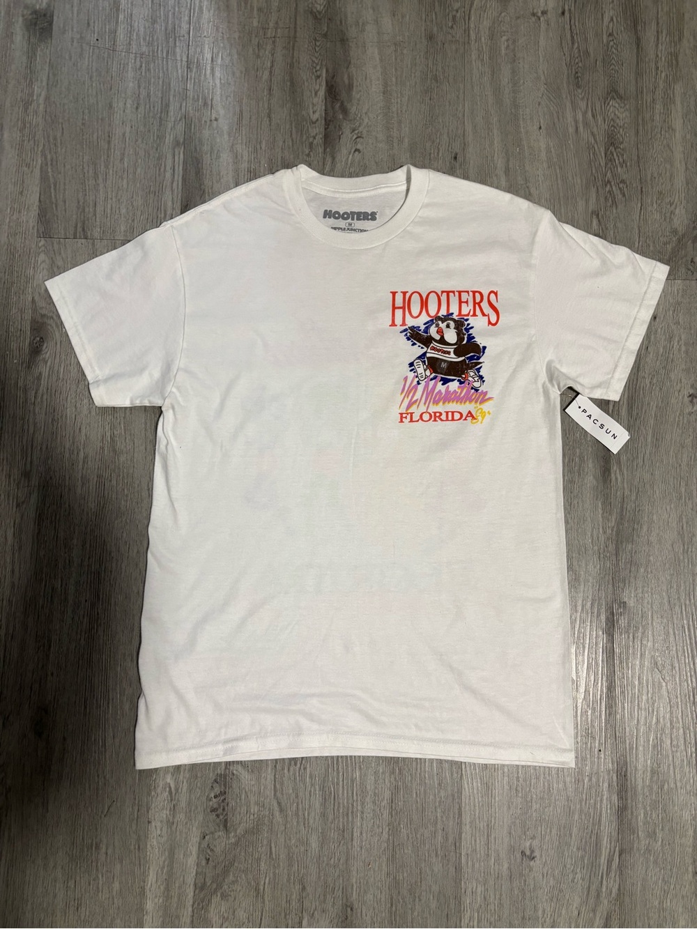 Hooters White Graphic T-Shirt